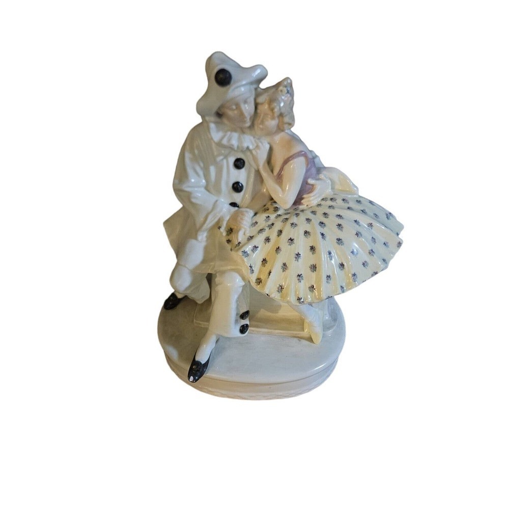 Goldscheider Glazed Porcelain Happy Lovers Figure 1900s MADE IN AUSTRIA